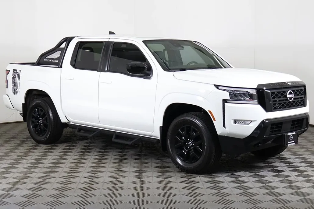 2023 Nissan Frontier SV photo 1