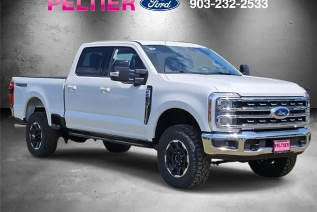 2026 Ford F-250 Lariat photo 1