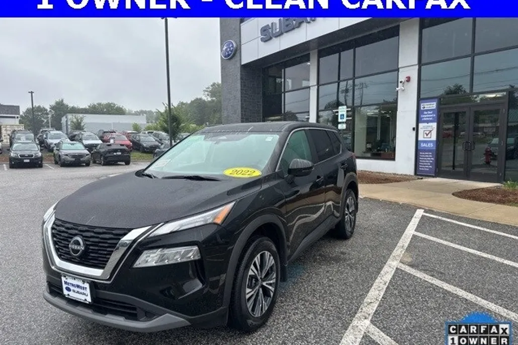 2022 Nissan Rogue SV photo 1