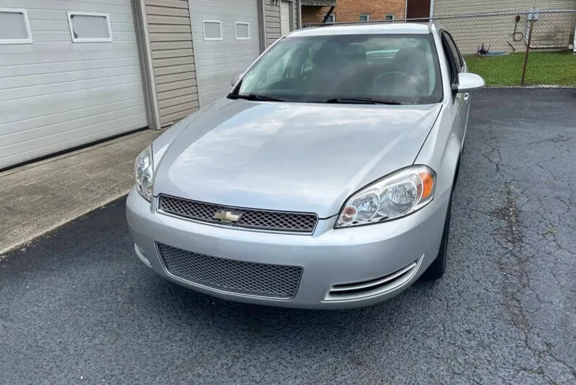 2012 Chevrolet Impala photo 1