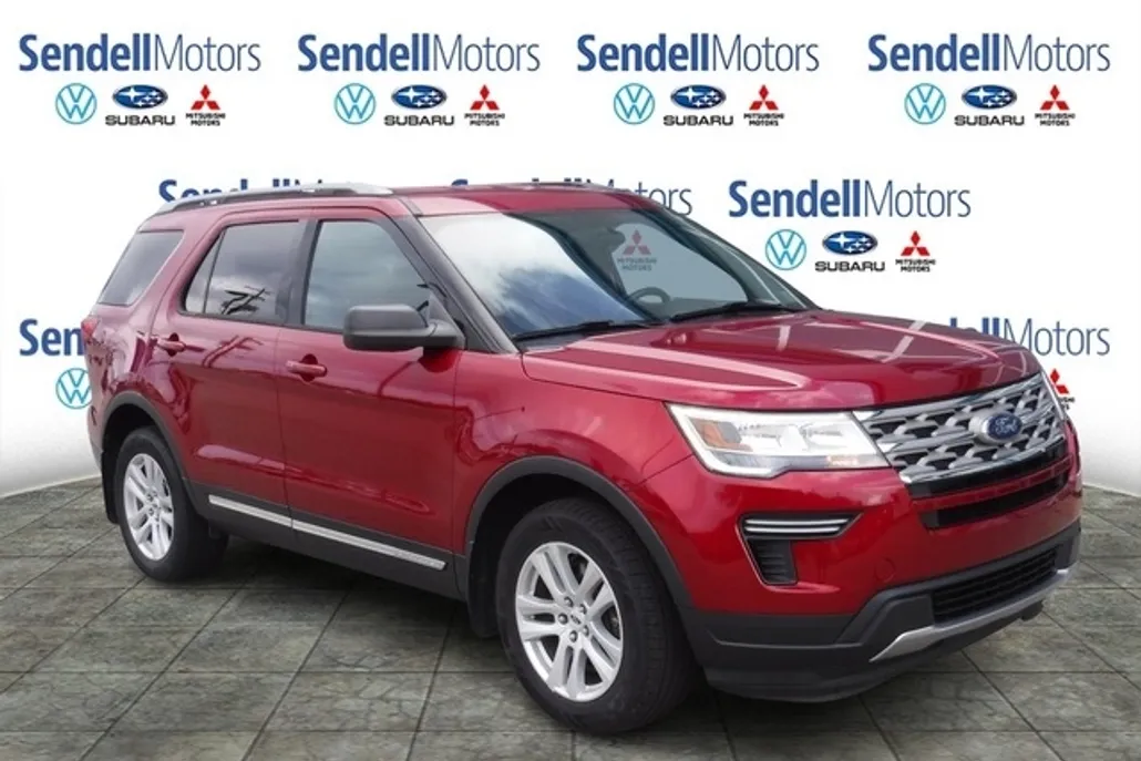 2018 Ford Explorer XLT photo 1
