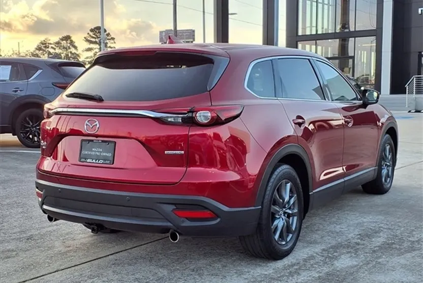 2022 Mazda CX-9 Touring photo 1