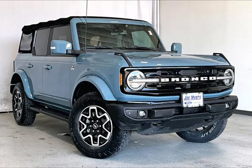 2021 Ford Bronco Outer Banks photo 1