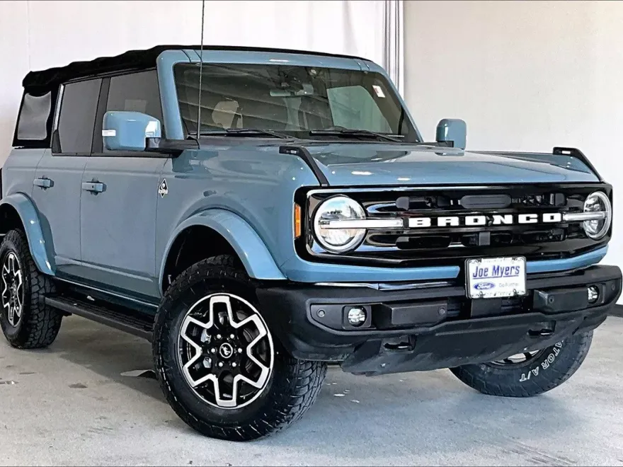 2021 Ford Bronco Outer Banks photo 1