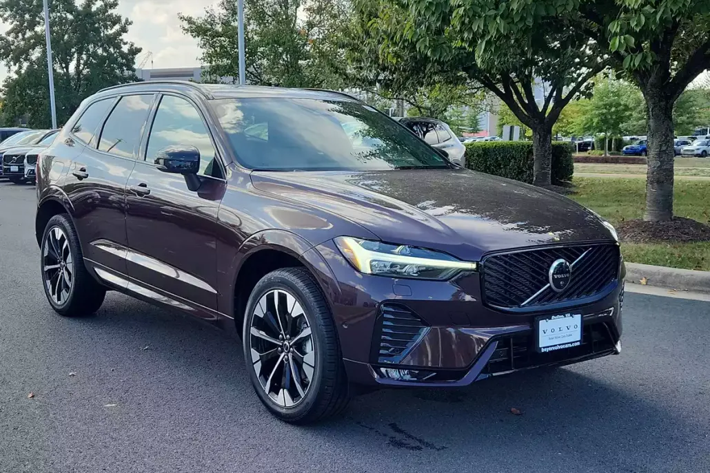 2026 Volvo XC60 B5 Plus photo 1