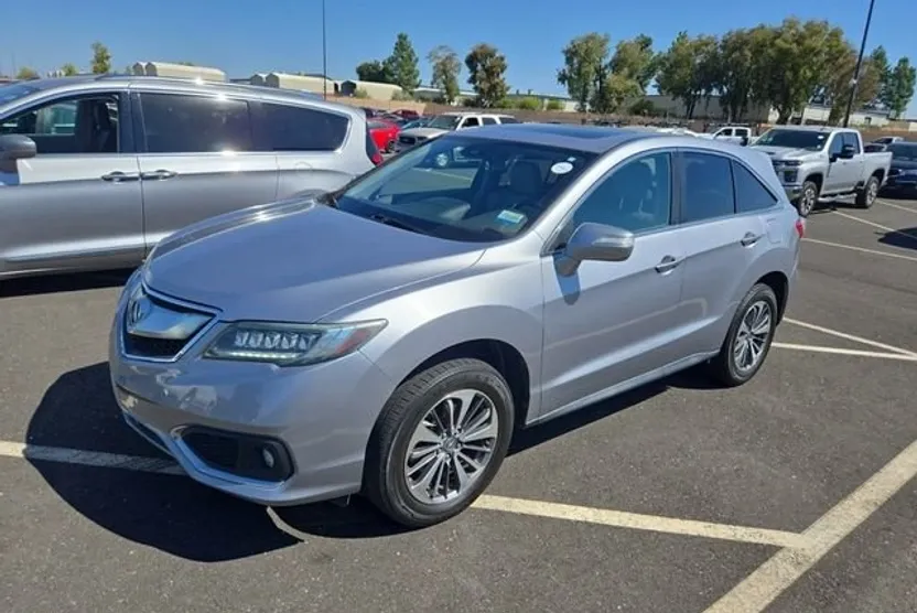 2017 Acura RDX Advance photo 1