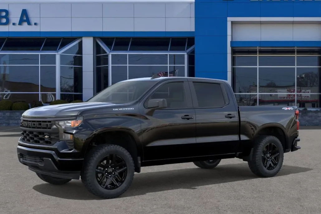 2026 Chevrolet Silverado 1500 Custom photo 1