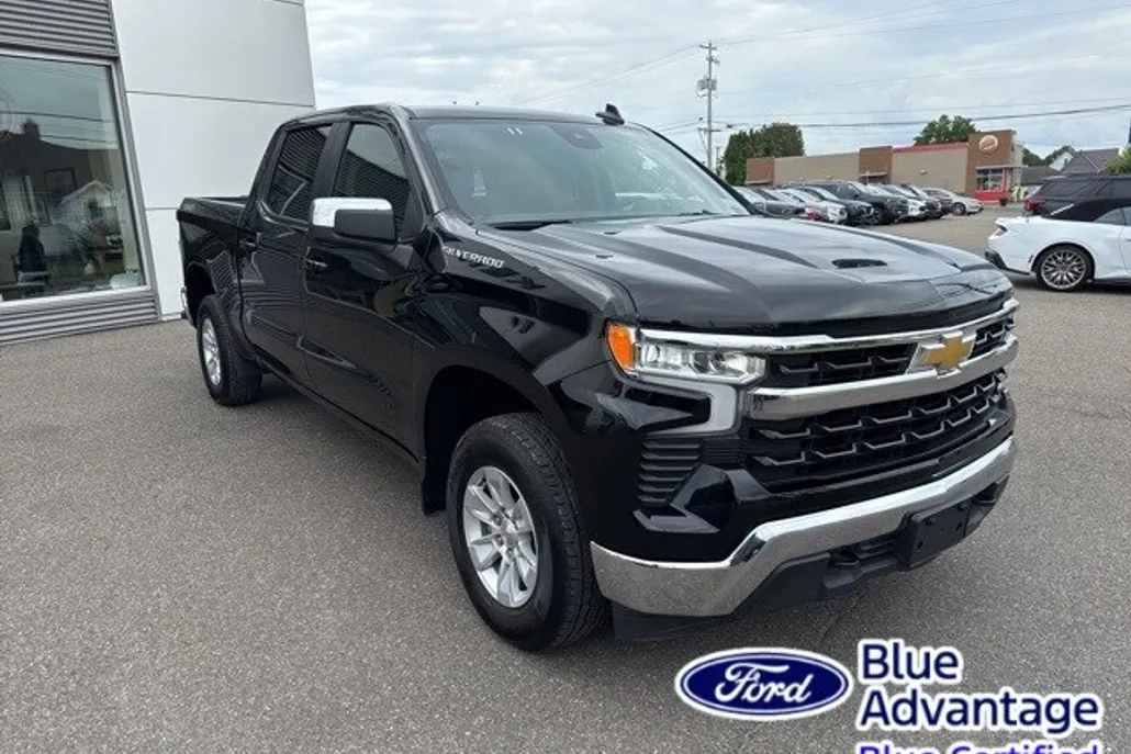 2025 Chevrolet Silverado 1500 LT photo 1