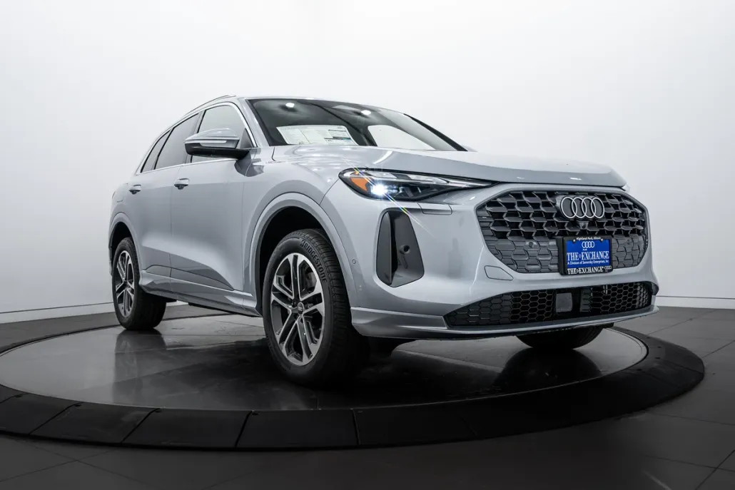 2025 Audi Q5 Premium photo 1