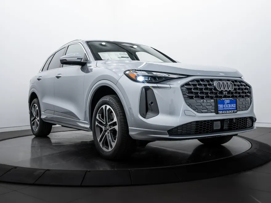 2025 Audi Q5 Premium photo 1