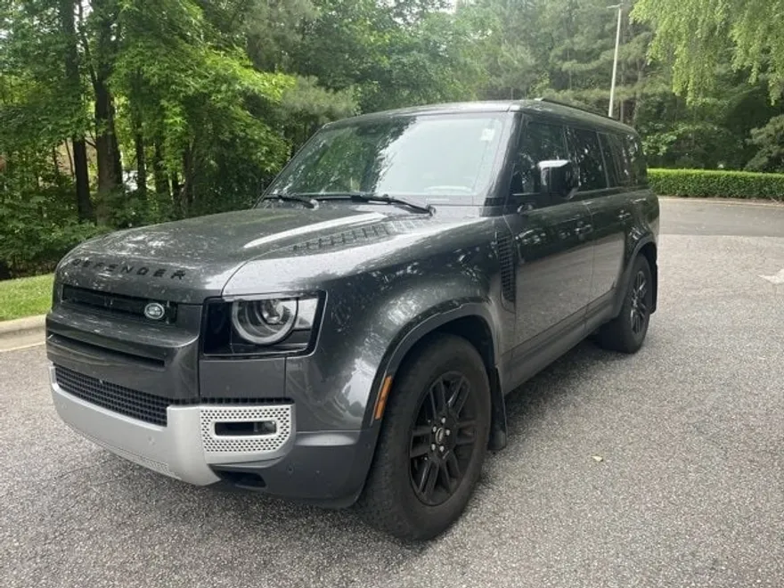 2024 Land Rover Defender S photo 1