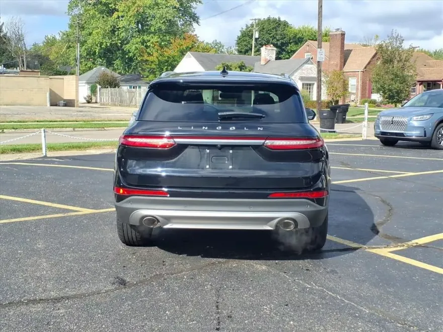 2022 Lincoln Corsair Standard photo 1
