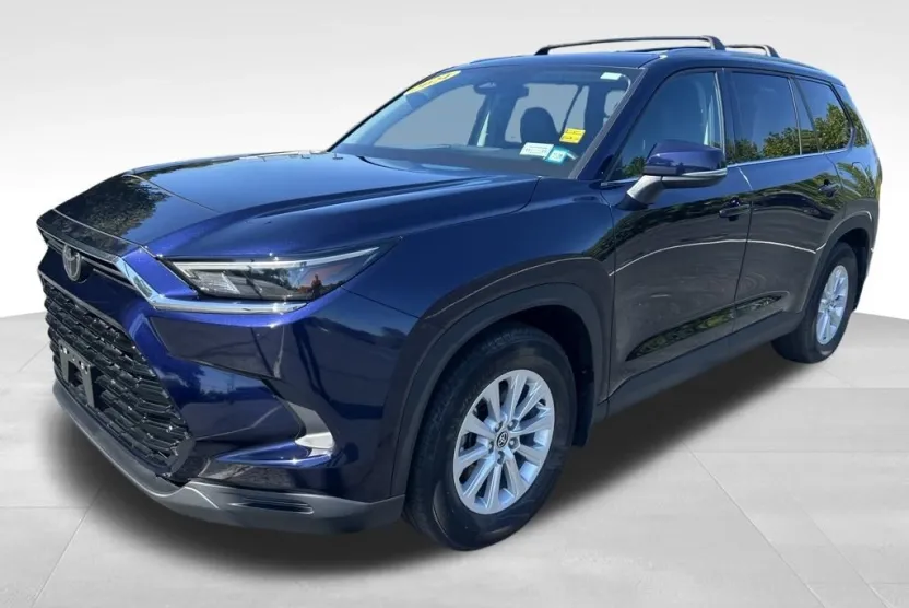 2024 Toyota Highlander Hybrid XLE photo 1