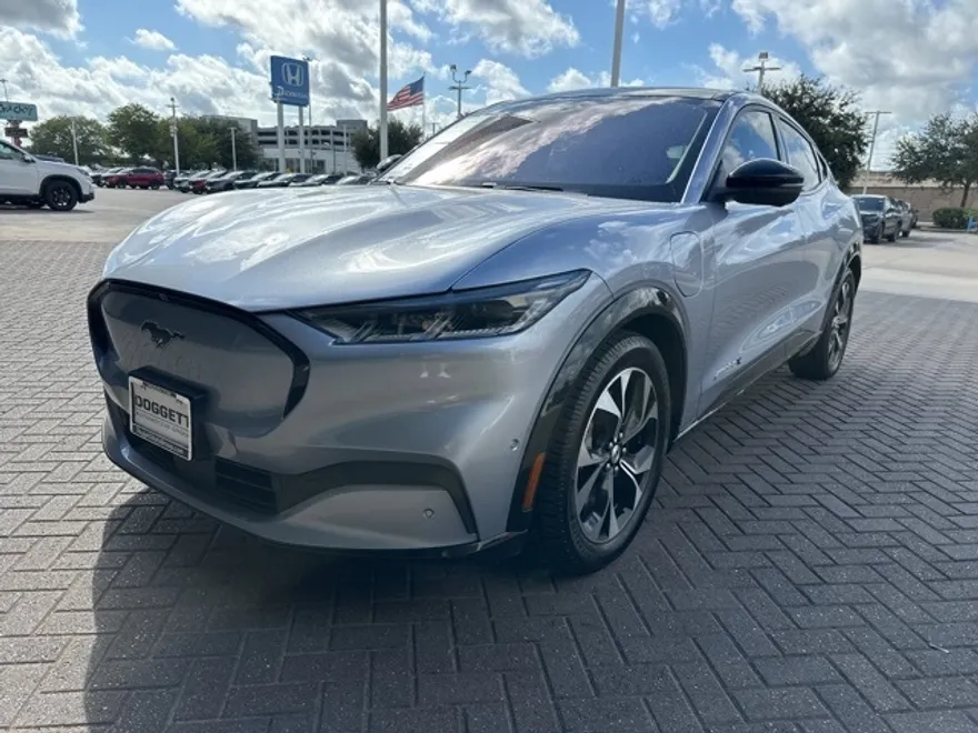 2022 Ford Mustang Mach-E Premium photo 1