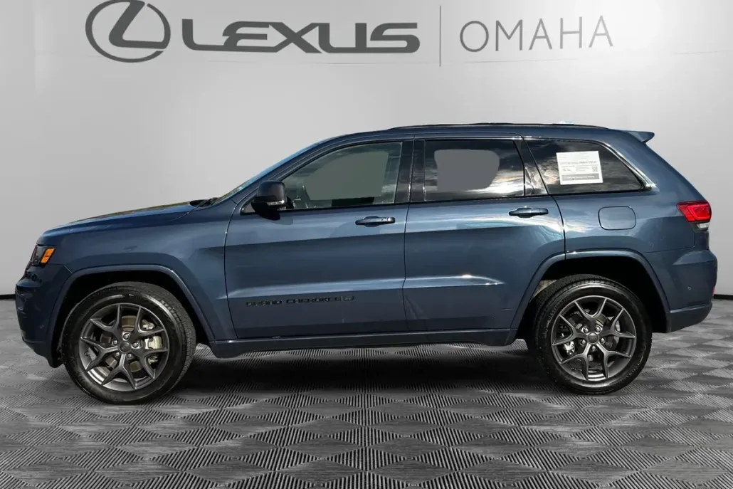 2021 Jeep Grand Cherokee photo 1