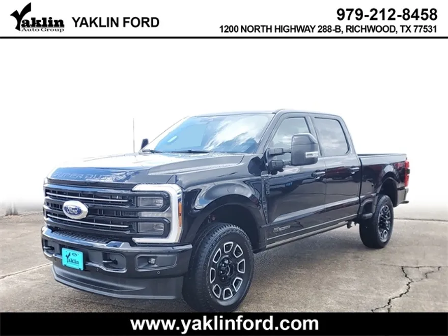 2025 Ford F-250 Platinum photo 1