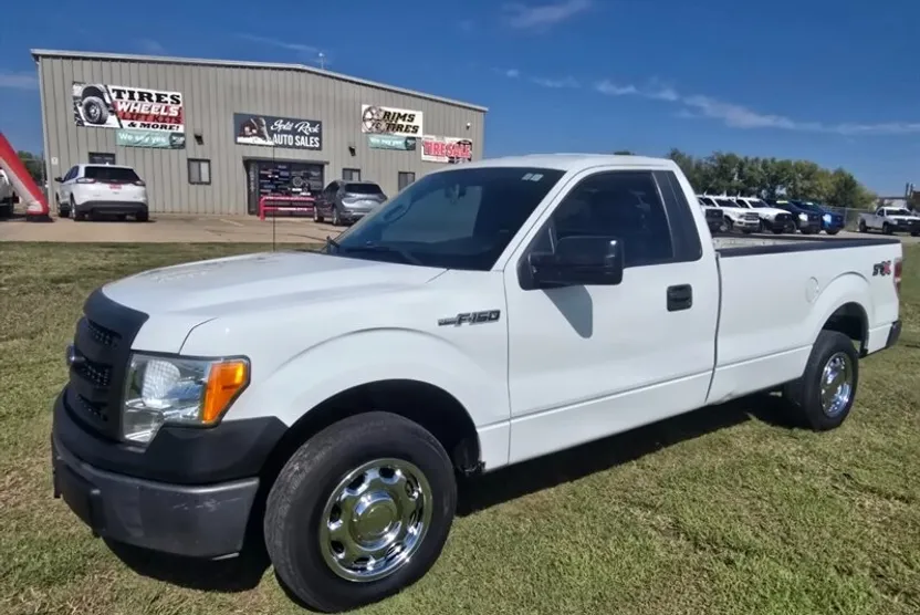 2013 Ford F-150 XL photo 1