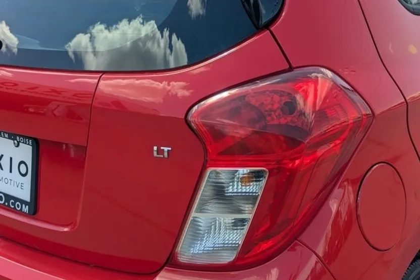 2021 Chevrolet Spark 1LT photo 1