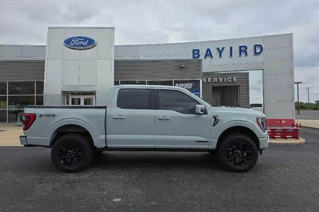 2023 Ford F-150 XLT photo 1