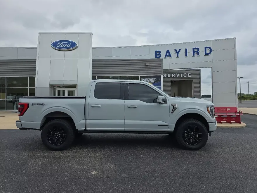 2023 Ford F-150 XLT photo 1