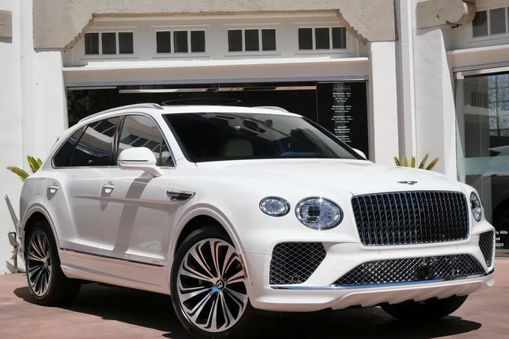 2025 Bentley Bentayga Azure photo 1