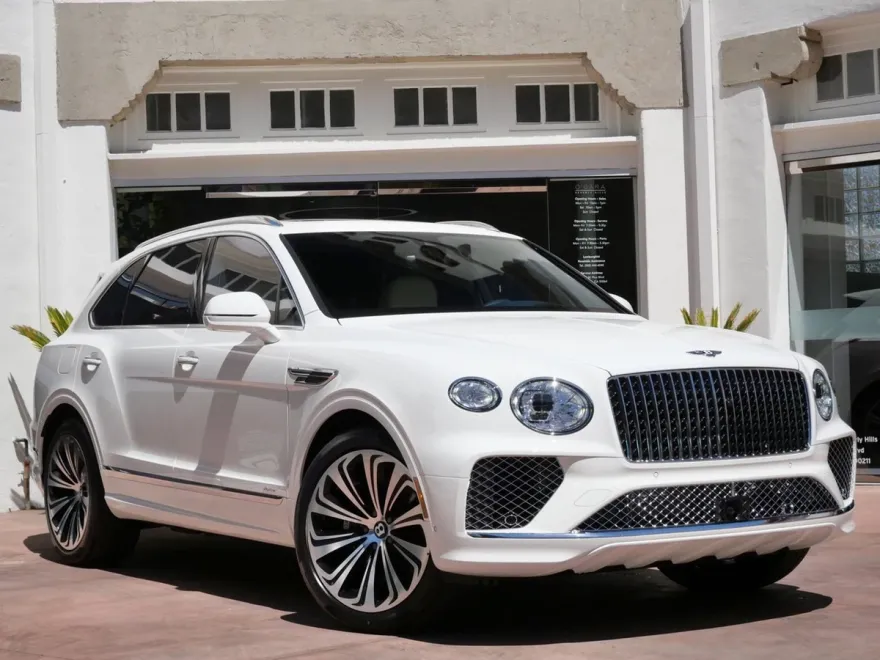 2025 Bentley Bentayga Azure photo 1
