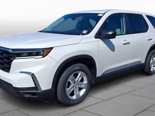 2023 Honda Pilot LX photo 4
