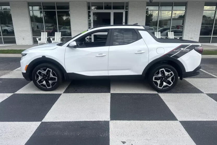 2024 Hyundai Santa Cruz Limited photo 1