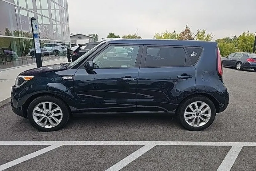 2019 Kia Soul Plus photo 1