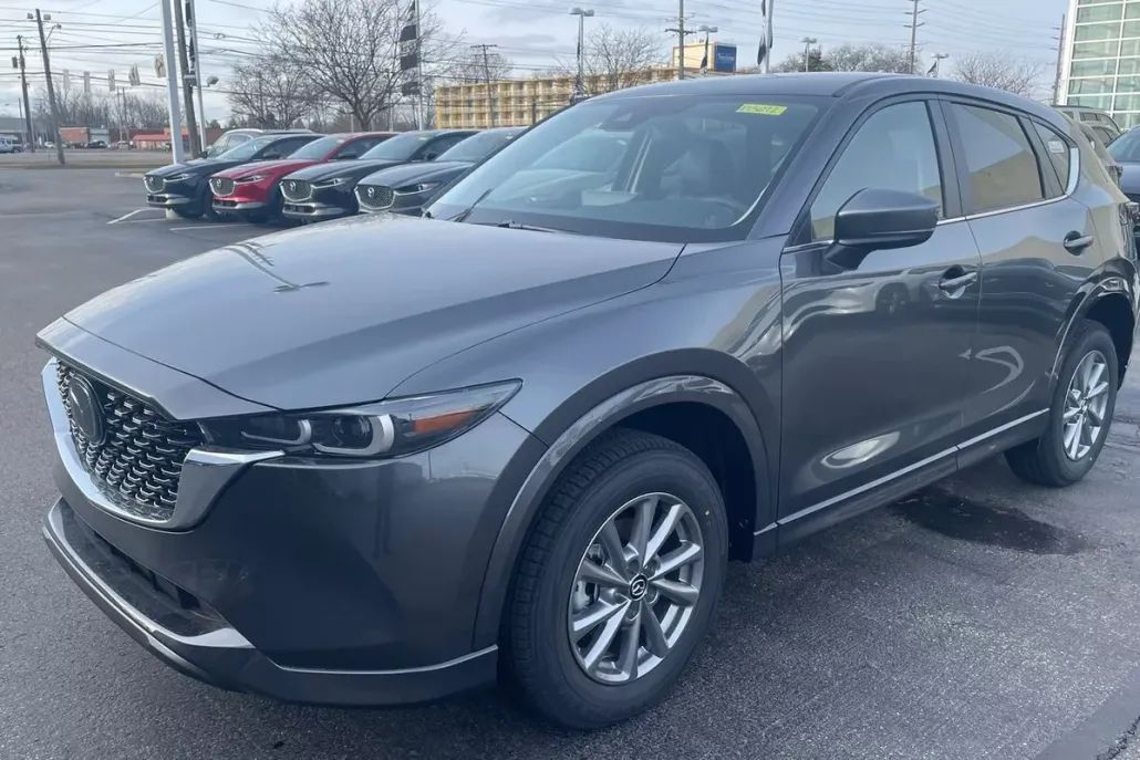 2025 Mazda CX-5 2.5 S Preferred photo 1