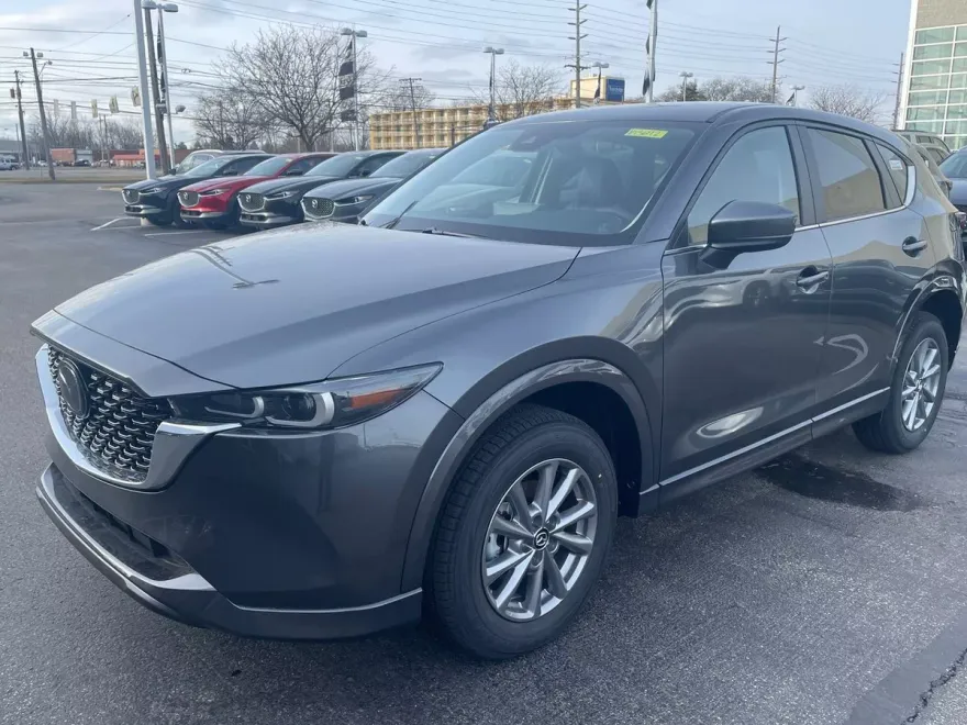 2025 Mazda CX-5 2.5 S Preferred photo 1