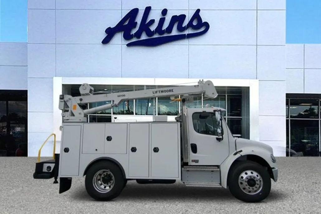 2025 Freightliner M2 106 Medium Duty photo 1