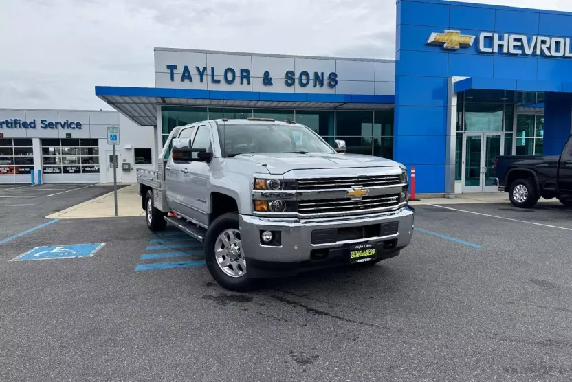 2015 Chevrolet Silverado 3500HD LTZ photo 1