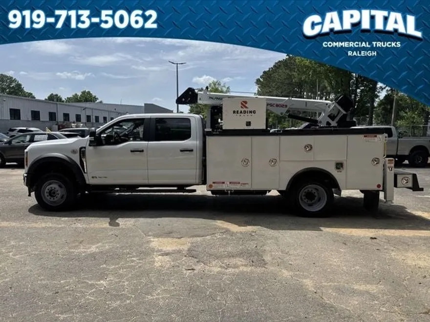 2024 Ford F-550 photo 1