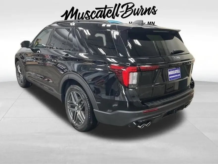 2025 Ford Explorer ST photo 1