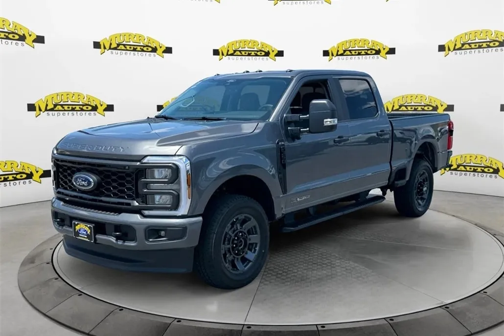 2025 Ford F-350 photo 1