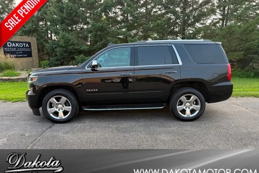 2017 Chevrolet Tahoe Premier photo 1