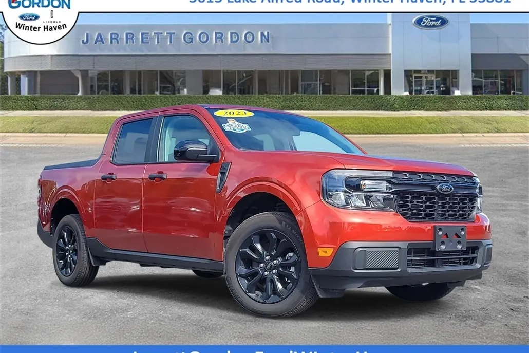 2023 Ford Maverick XLT photo 1
