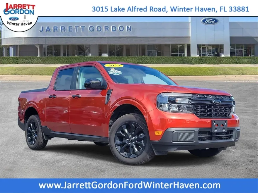 2023 Ford Maverick XLT photo 1