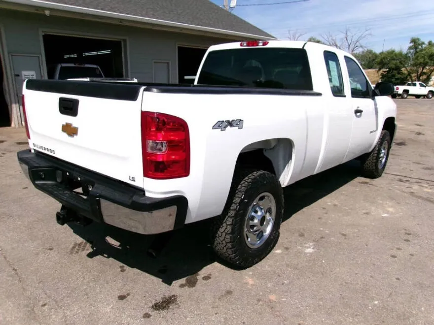 2011 Chevrolet Silverado 2500HD Work Truck photo 1