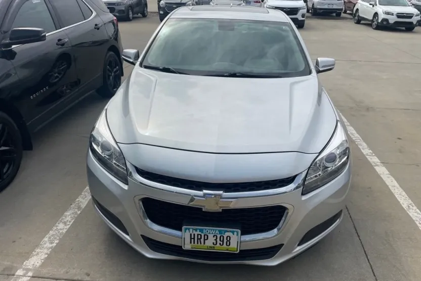 2014 Chevrolet Malibu 1LT photo 1