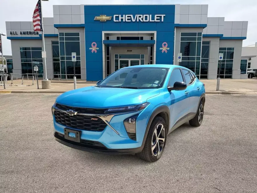2025 Chevrolet Trax photo 1