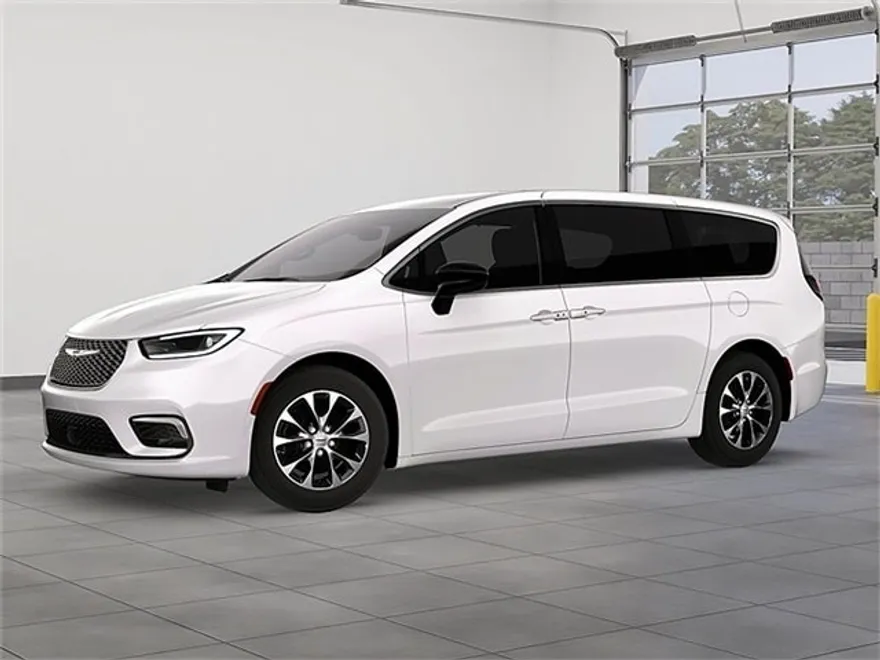 2026 Chrysler Pacifica photo 1