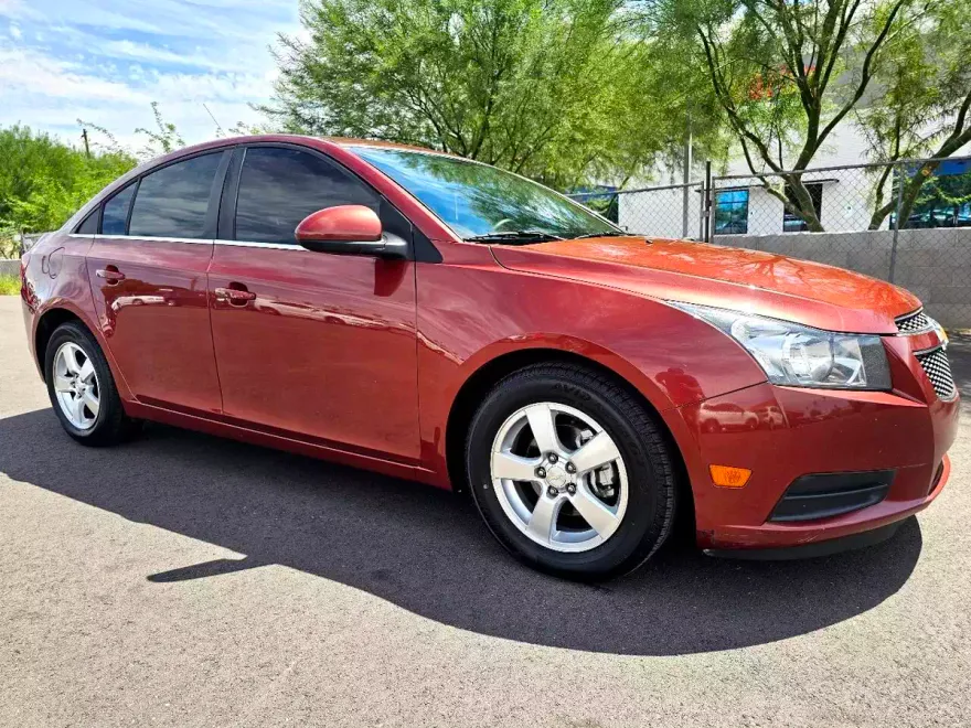 2012 Chevrolet Cruze photo 1
