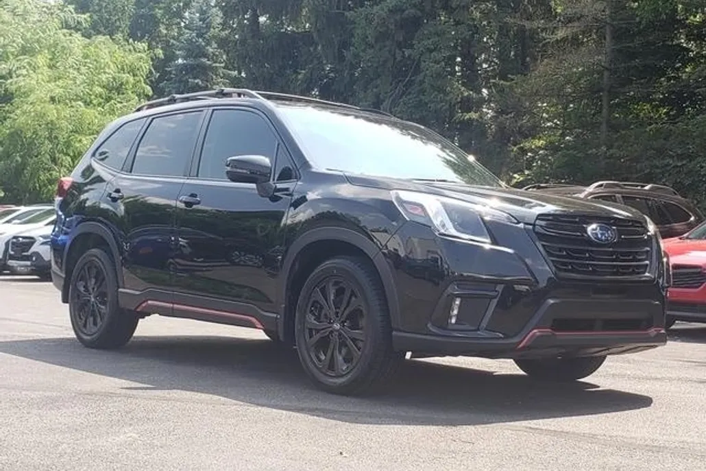 2023 Subaru Forester Sport photo 1