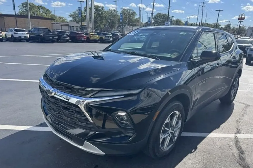 2023 Chevrolet Blazer 2LT photo 1