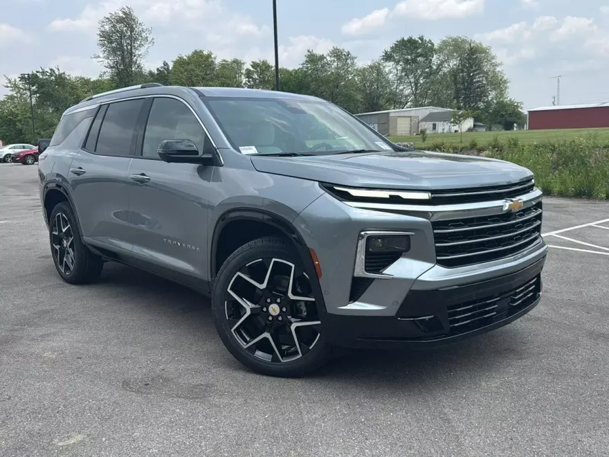 2025 Chevrolet Traverse High Country photo 1