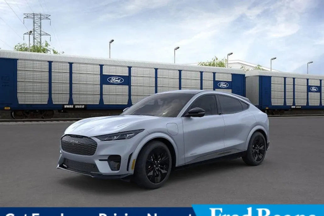 2025 Ford Mustang Mach-E GT photo 1