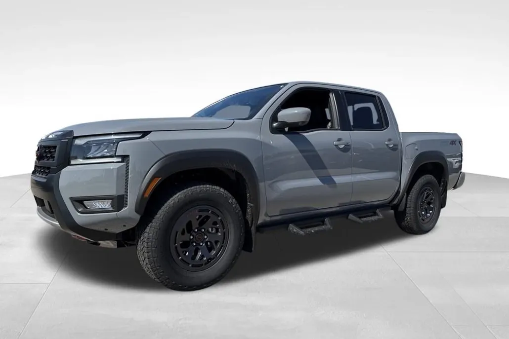 2026 Nissan Frontier PRO-4X photo 1