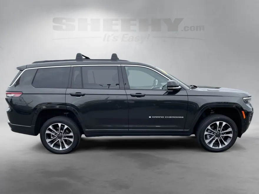 2024 Jeep Grand Cherokee Overland photo 1
